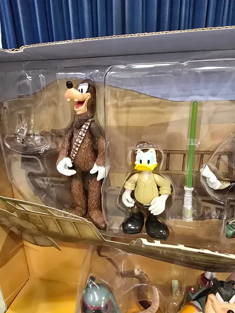 Disney Star Wars Sandcrawler Figure Set image indicator(3)