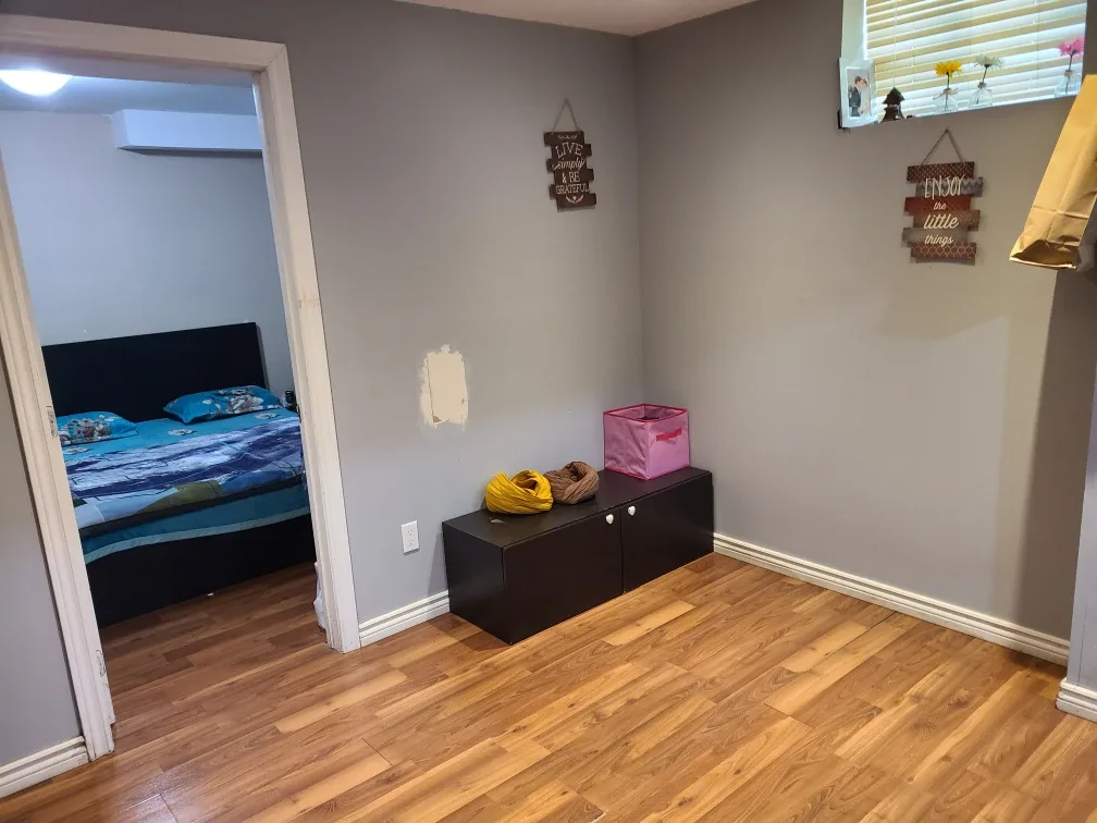 1 bedroom basement Apartment image indicator(3)