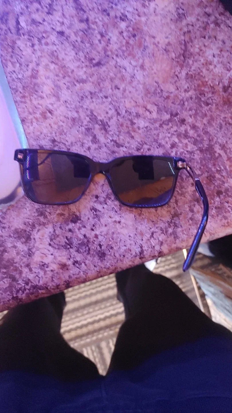 Versace sunglasses read description image indicator(3)