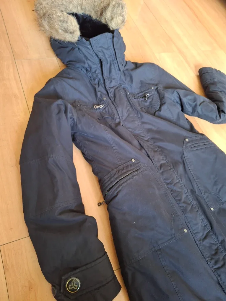 TNA Black Winter Parka image indicator(2)