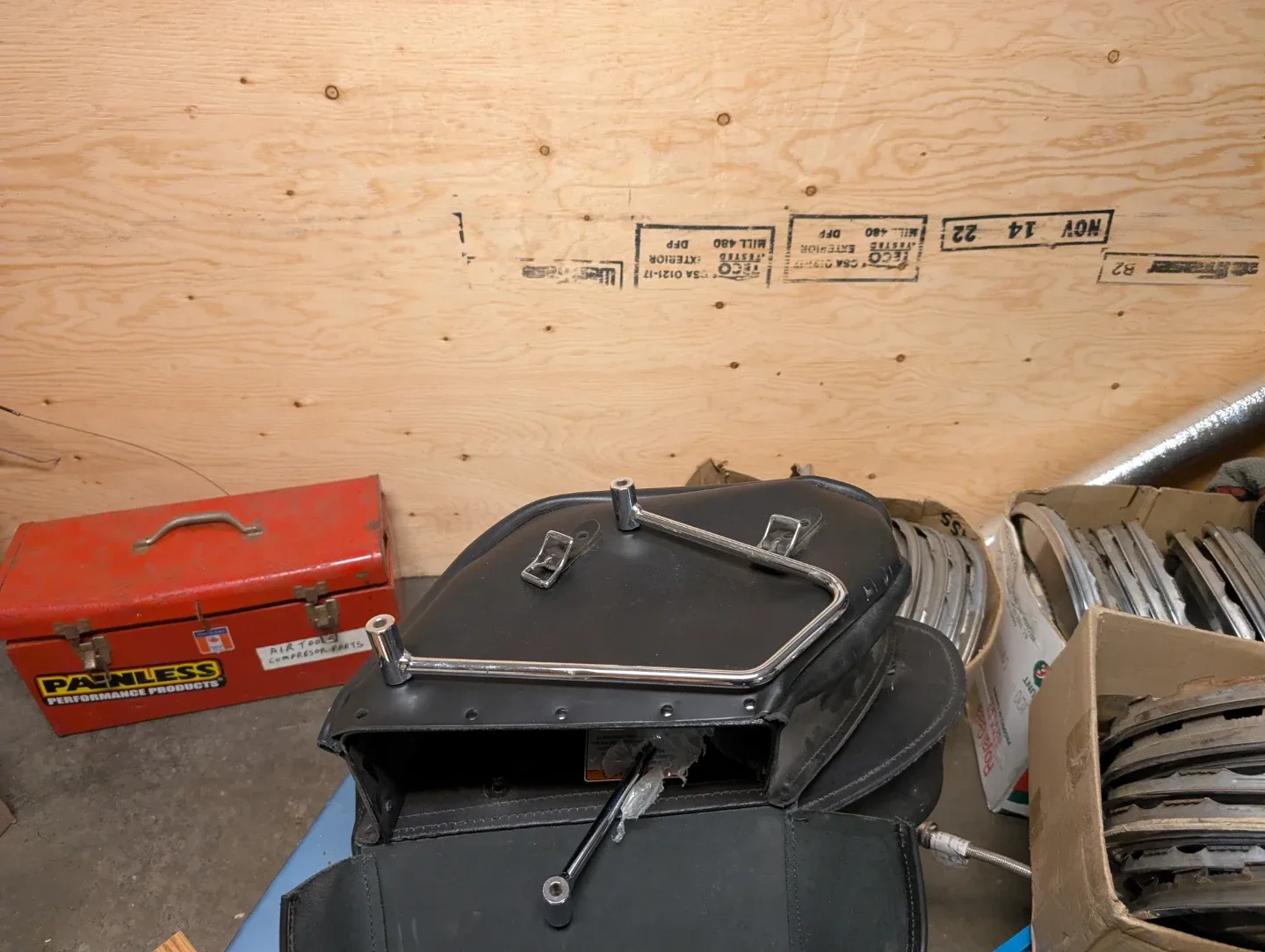 Motorcycle Saddlebags - Black Leather image indicator(7)