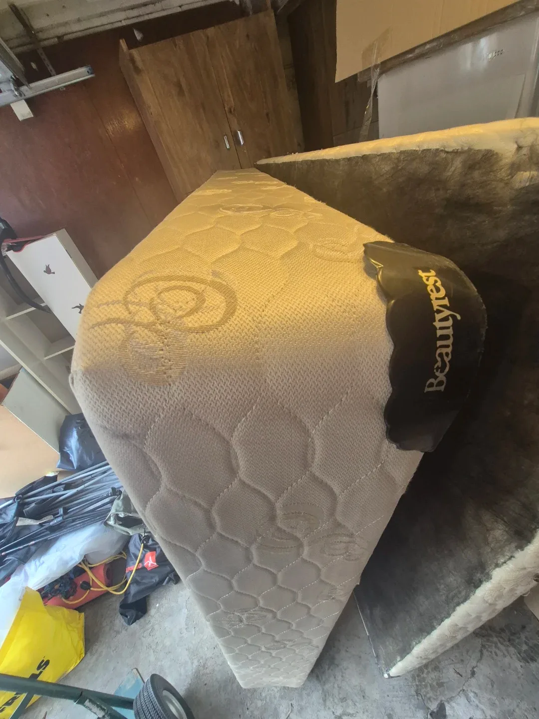 Queen Beautyrest box spring image indicator(3)