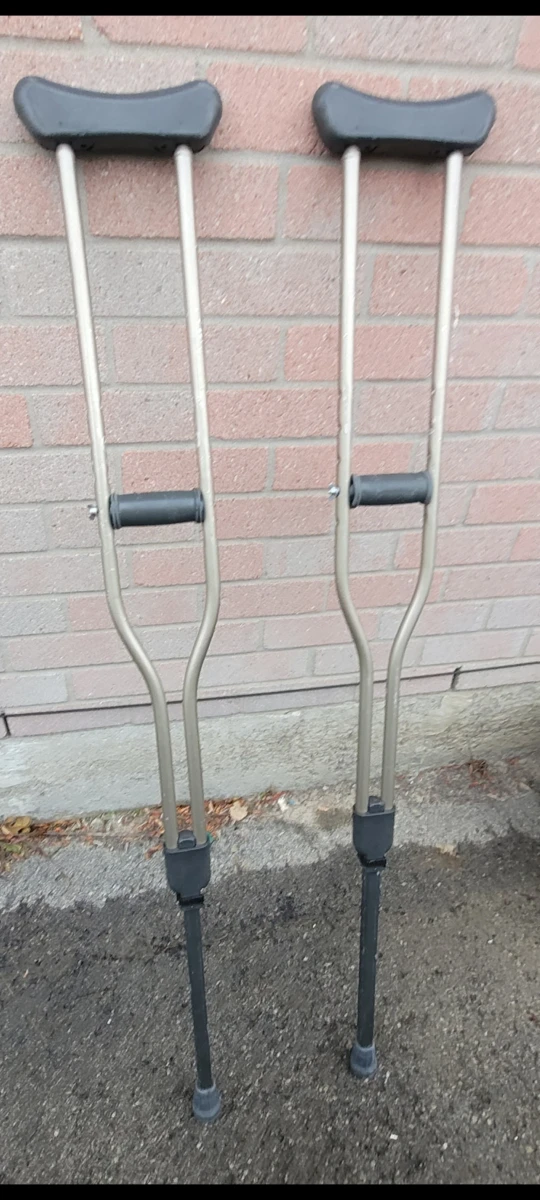 WALKER , CRUTCHES N A SHOWER BENCH $140 - photo 3