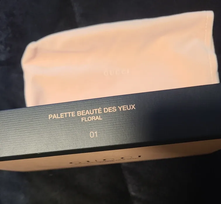 Gucci Beauté Des Yeux Floral Eyeshadow Palette image indicator(8)