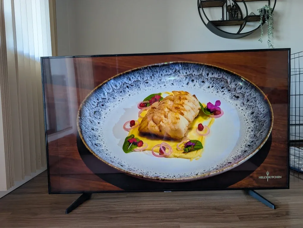 Smart television 65" + delivery image indicator(2)