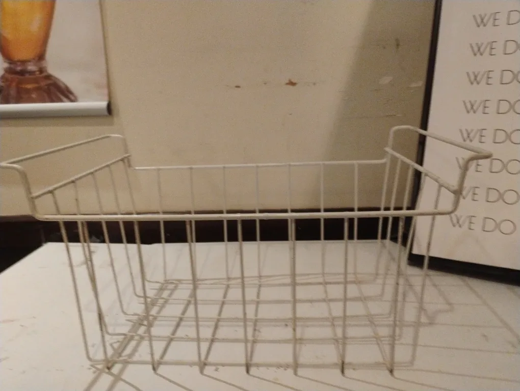 White Wire Basket image indicator(2)