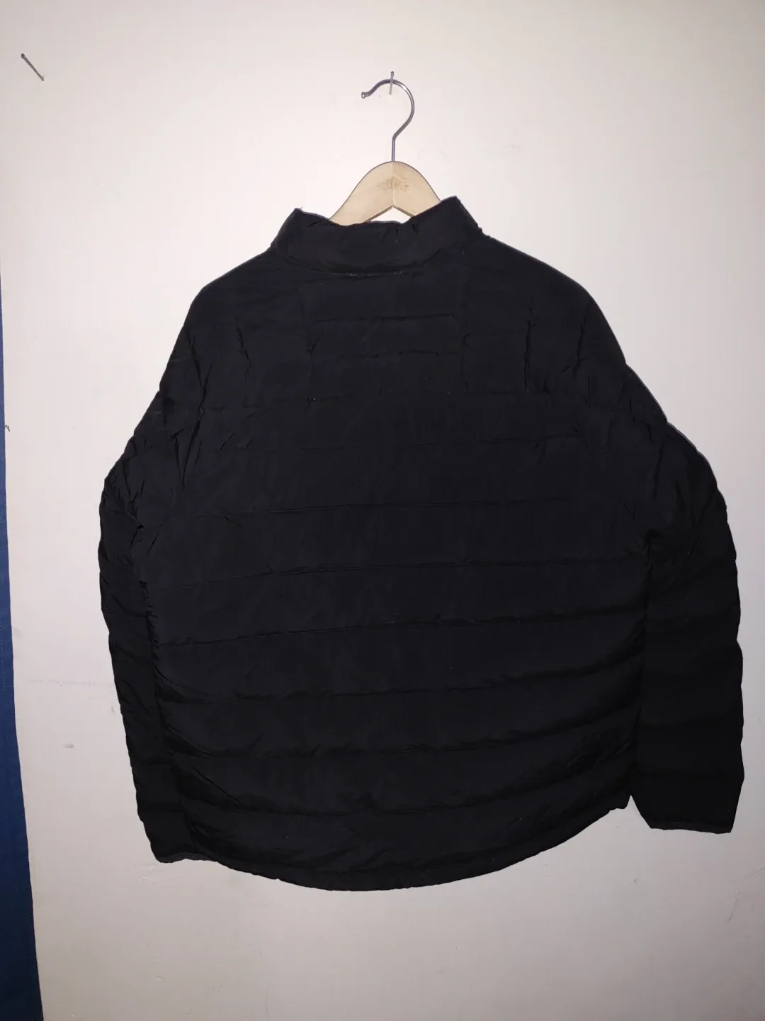 Levi's Black Puffer Jacket Size L - New with Tags! image indicator(3)