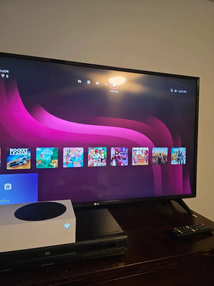 Xbox Series S Console - Like New image indicator(3)