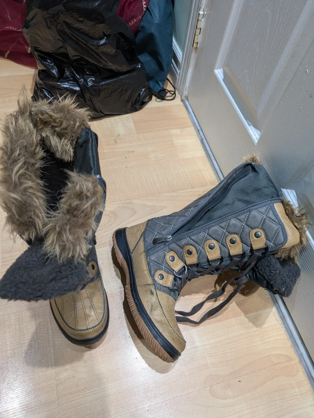 Superfit Winter Boots US Size 6 image indicator(3)