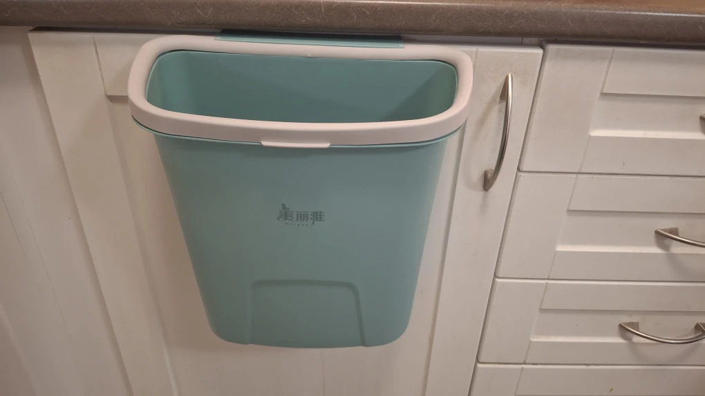 Hanging Kitchen Trash Can - Mint Green