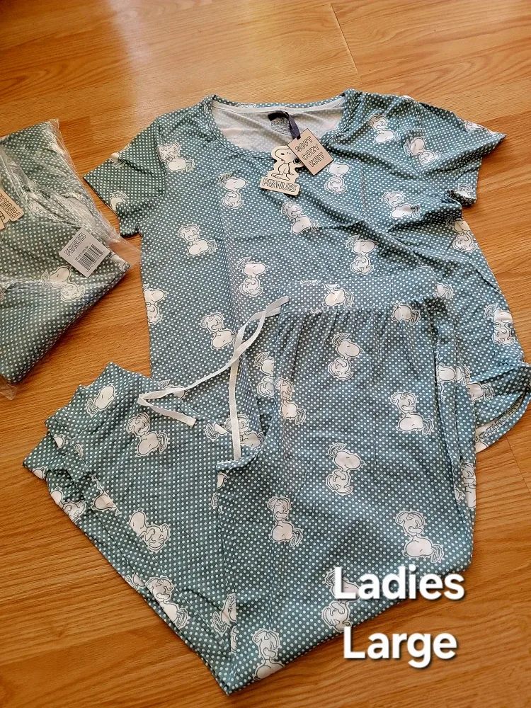 New Peanuts Ladies Pajama Set - Size Large