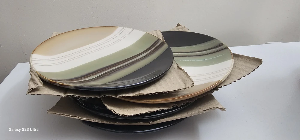 Set of Side or bread Plates Medium Size