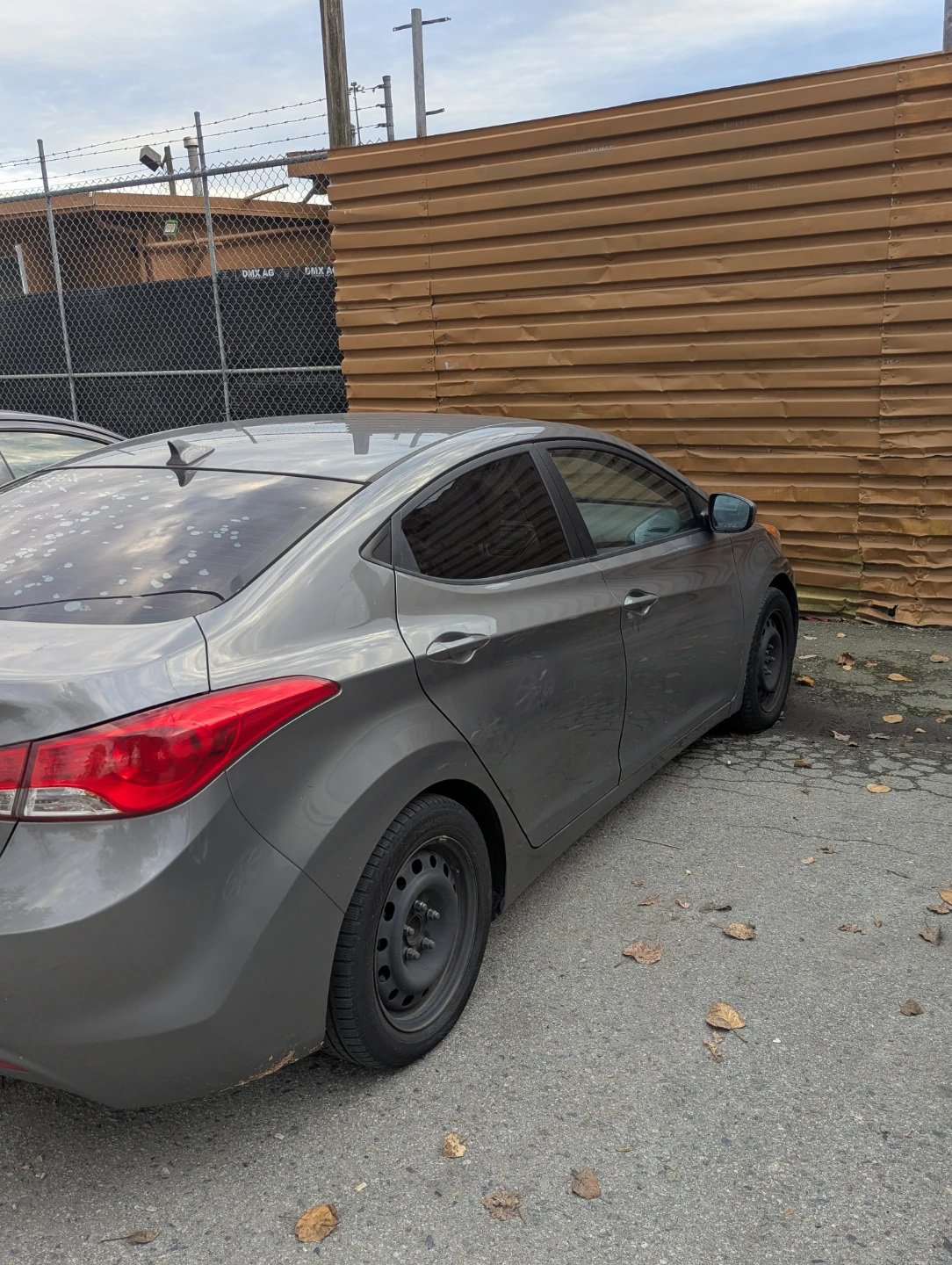 Hyundai Elantra Gray Sedan - photo 3