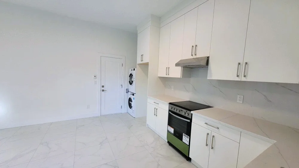 1 Bedroom 1 Bathroom - Brand New Private Suite image indicator(5)