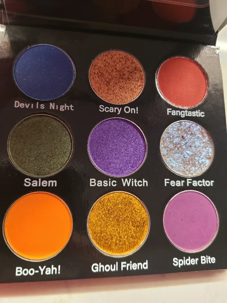 Pink Crush Cosmetics Witch, Please Eyeshadow Palette image indicator(2)