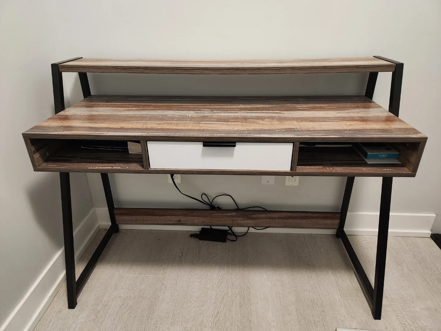 Office Desk 🥕 thumbnail