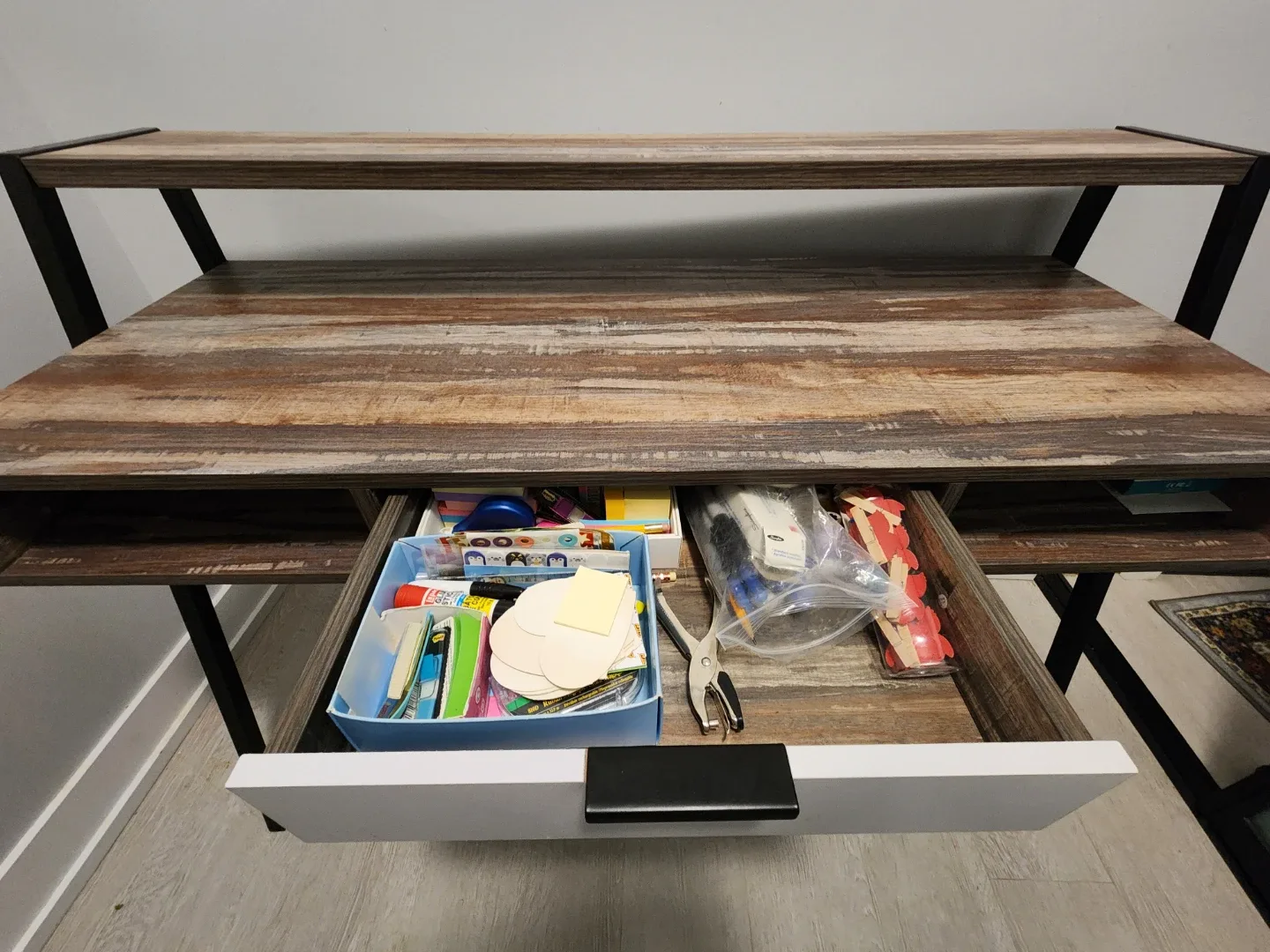 Office Desk image indicator(4)