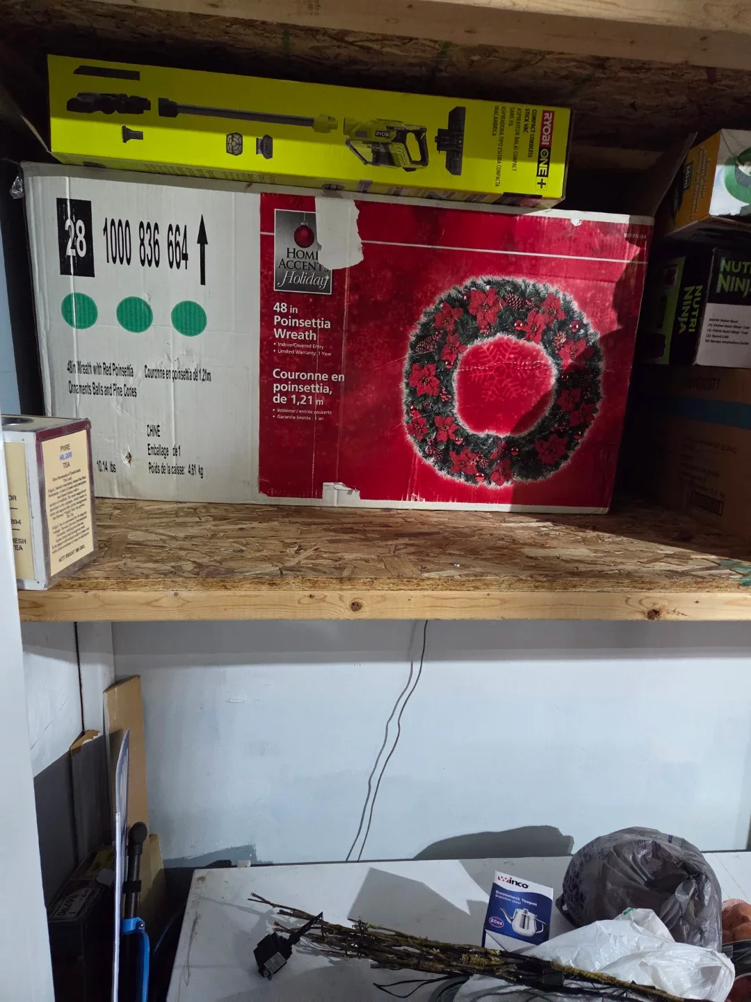 HOMI Accent Holiday 48-in Poinsettia Wreath image indicator(5)