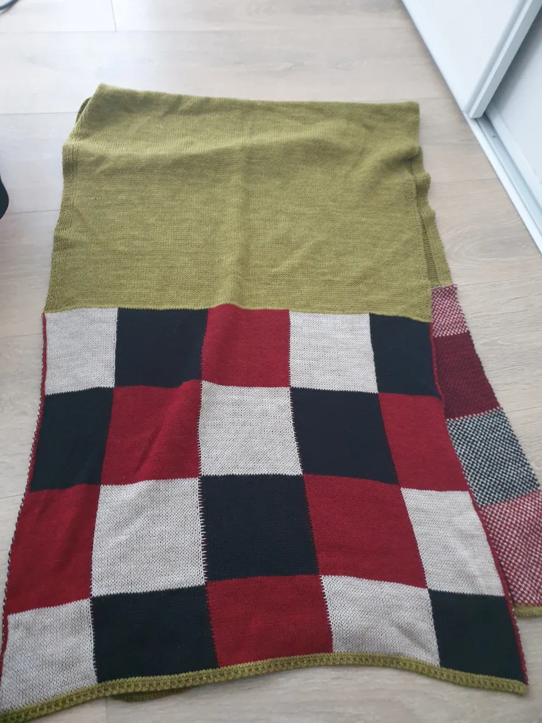 Warm Checkered Scarf - Green, Red, Black, White image indicator(2)