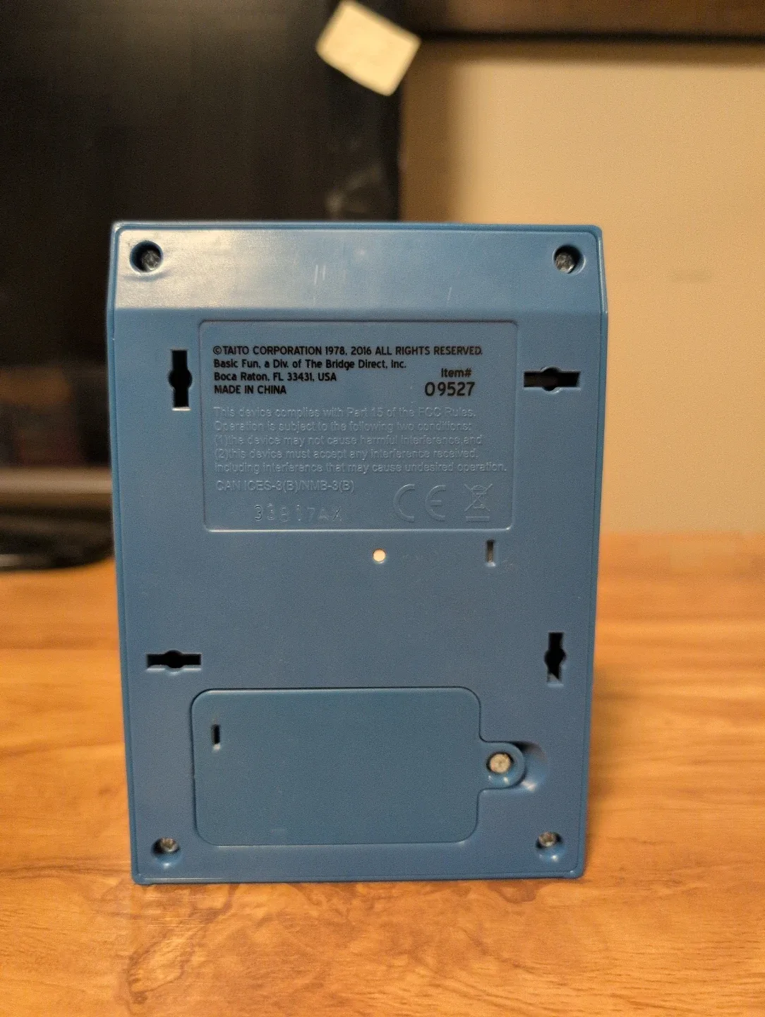 Space Invaders Mini Arcade Game image indicator(2)