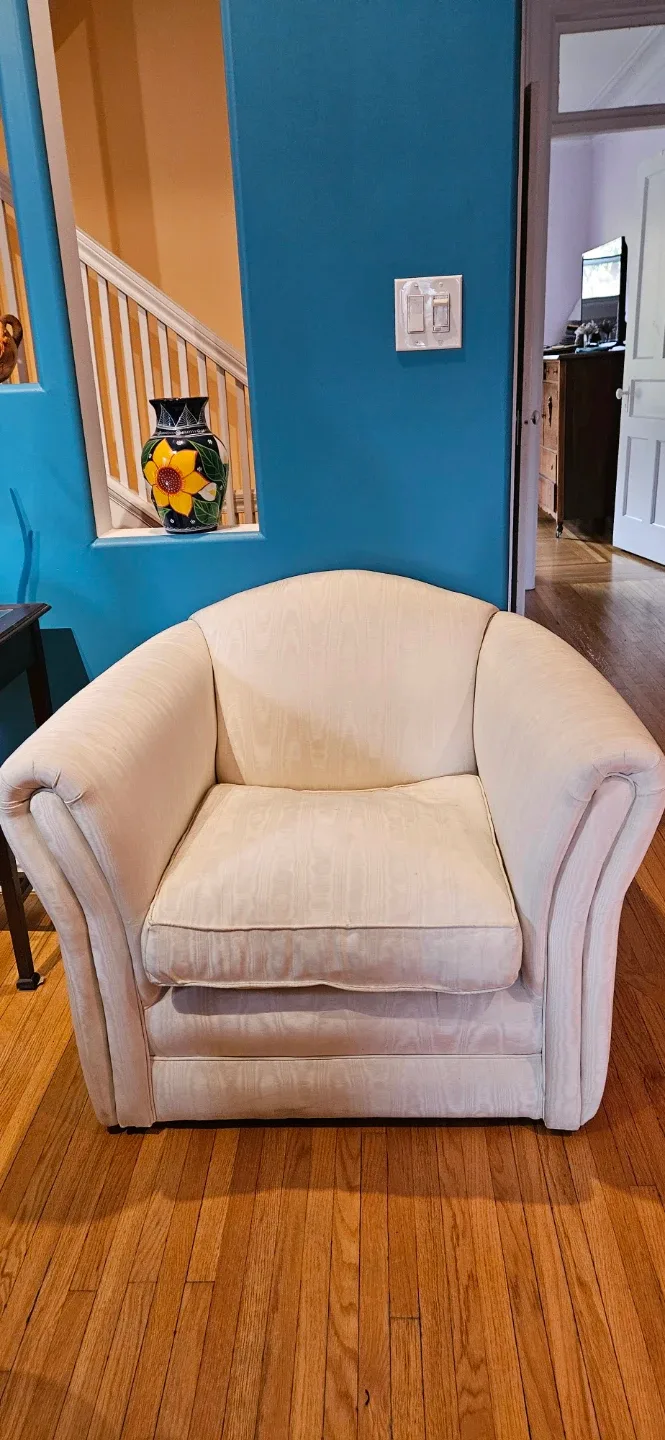 Cream silk Sofa & Armchair Set image indicator(2)