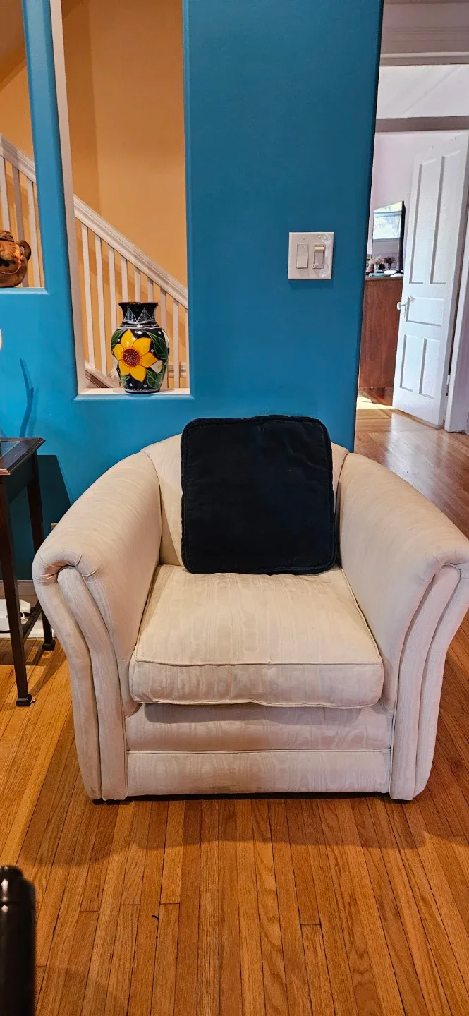 Cream silk Sofa & Armchair Set image indicator(3)