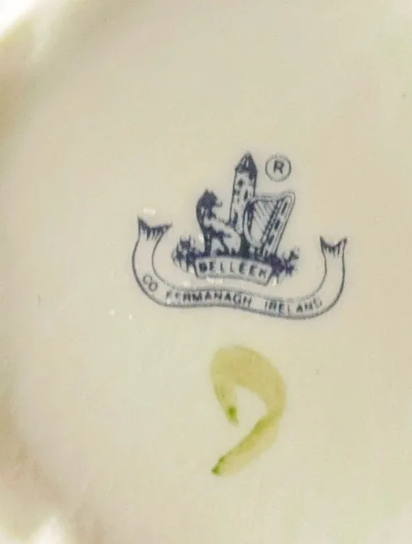 Belleek Co Nadine spill vase image indicator(3)