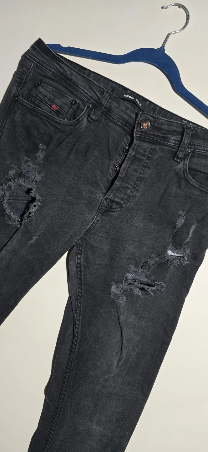 Diesel D.N.A. Black Distressed Jeans - photo 2