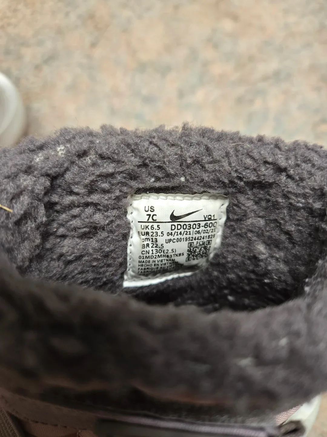 Nike Toddler Winter Boots - Size 7C image indicator(3)