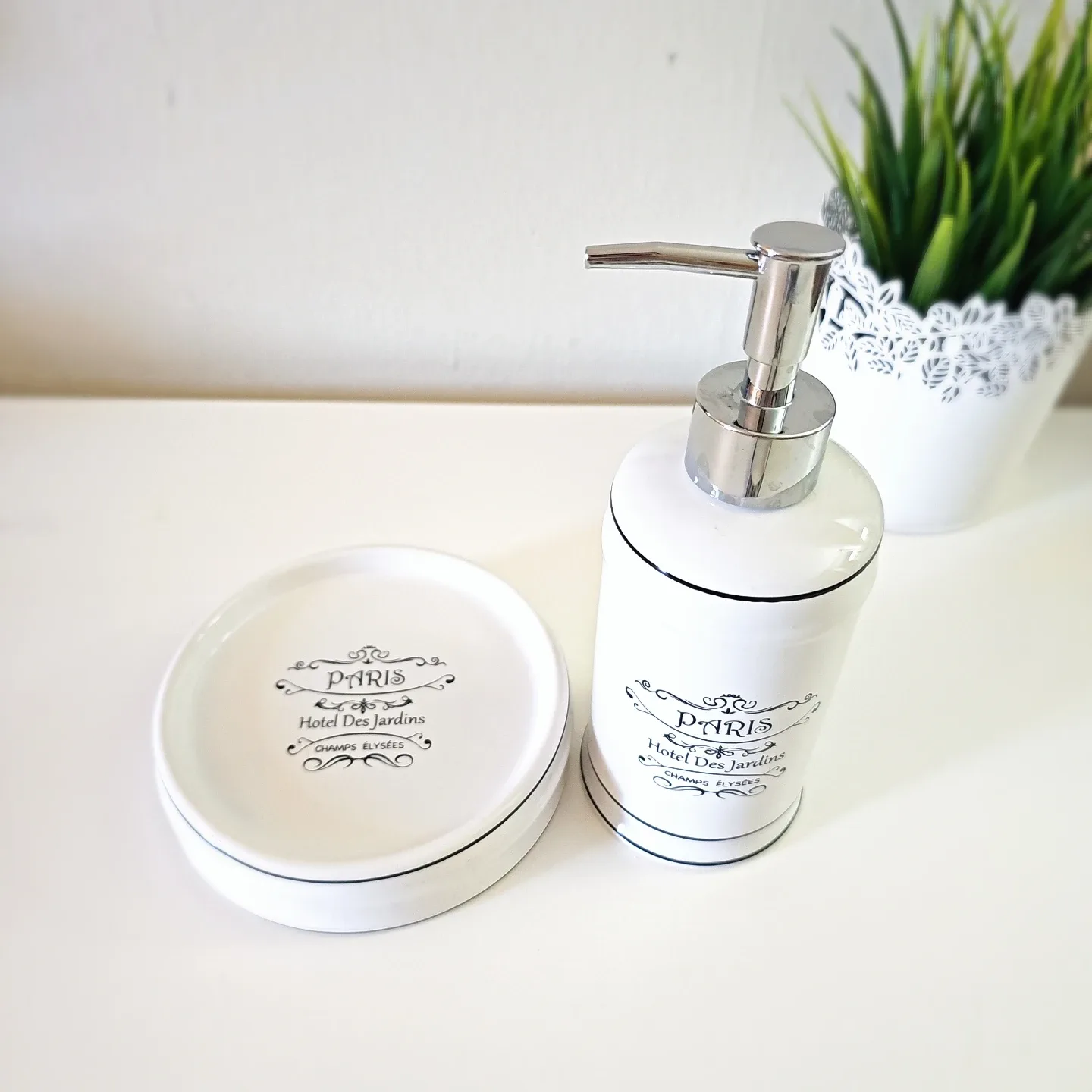 Paris Hotel Des Jardins Soap Dispenser & Dish Set thumbnail