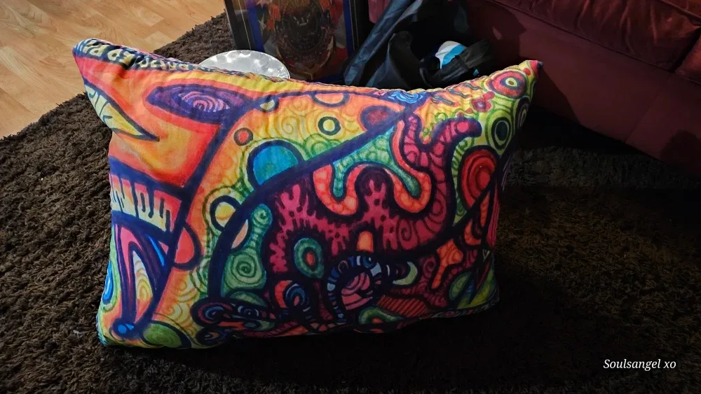 Free - Handmade Decorative Pillow image indicator(2)