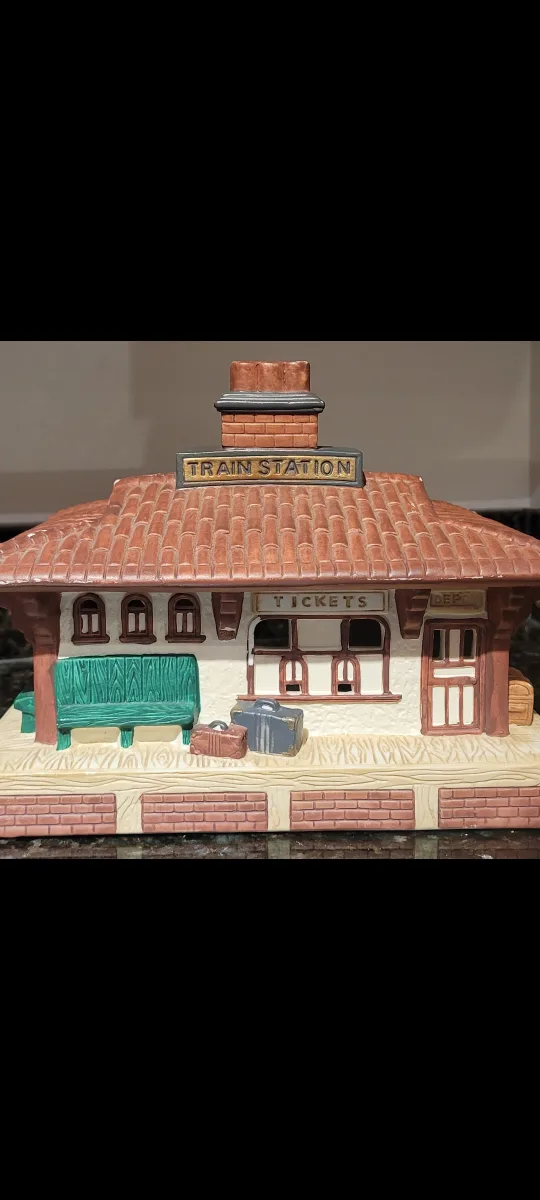 Ceramic Train Station Figurine image indicator(2)