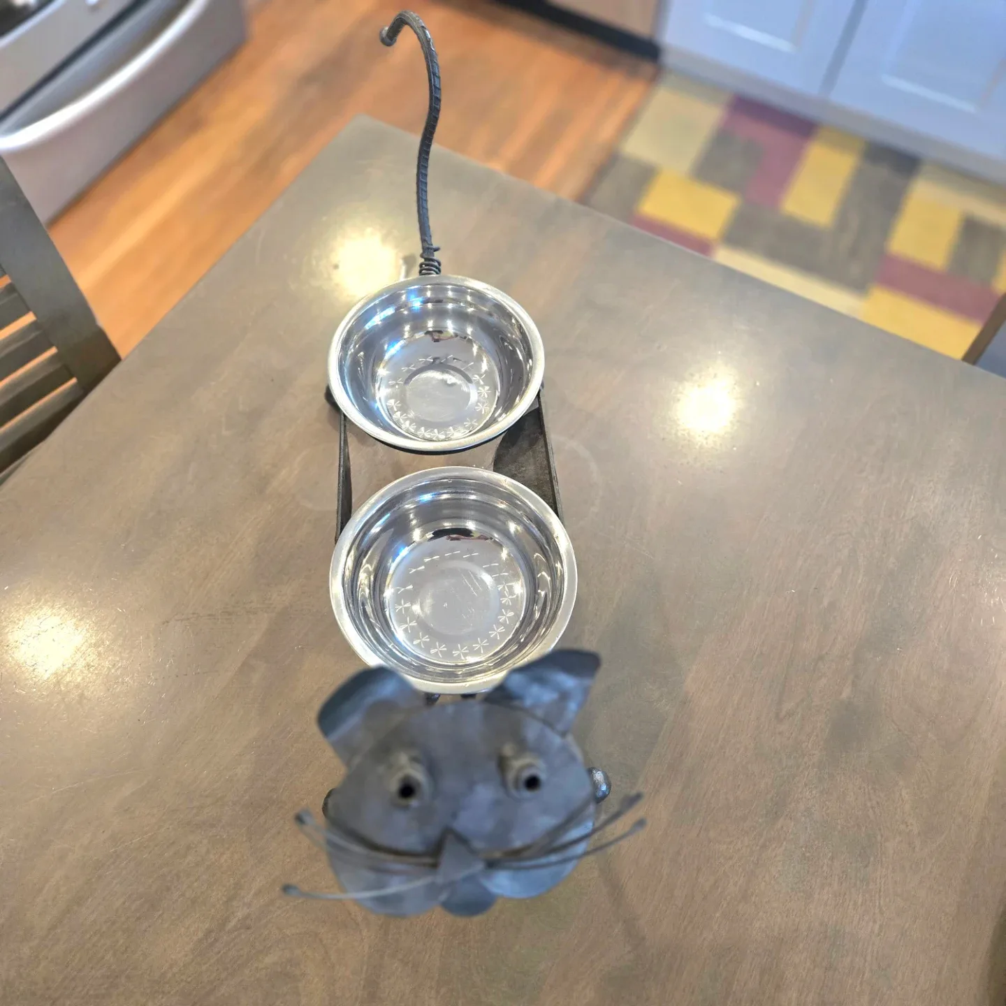 Metal Cat Sculpture Double Pet Bowl Stand image indicator(6)