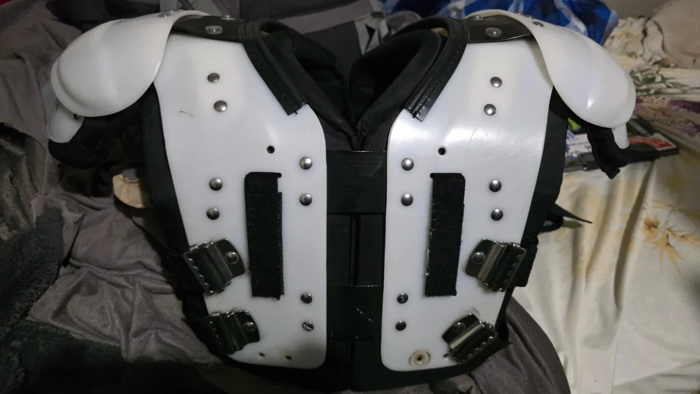 Douglas Football Shoulder Pads - Size 36 XL image indicator(2)