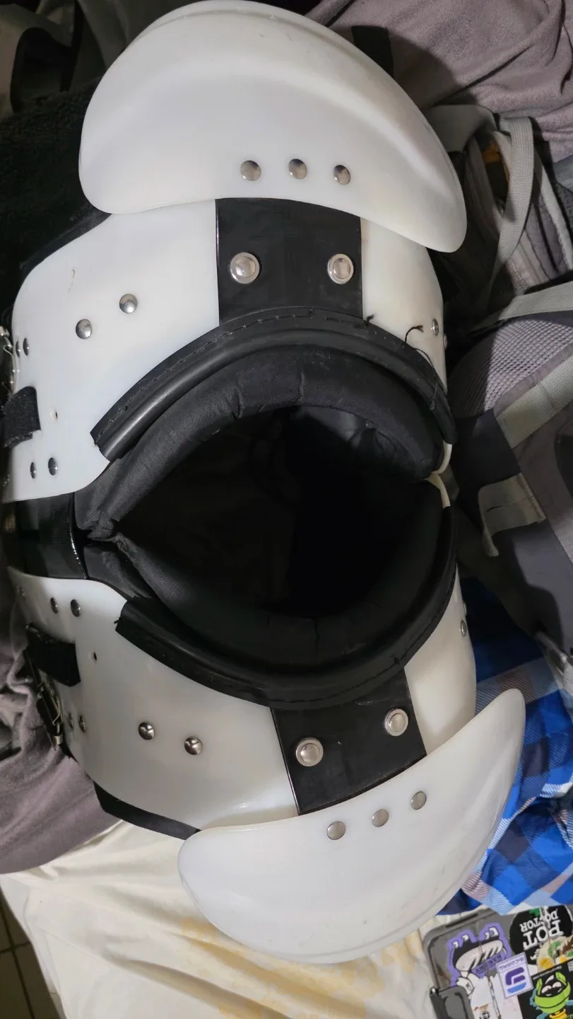 Douglas Football Shoulder Pads - Size 36 XL image indicator(4)