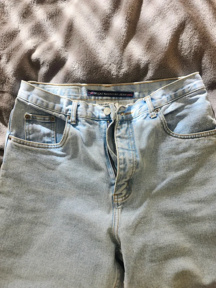 Bill Blass Great American Jeans - Size 12. New. image indicator(2)