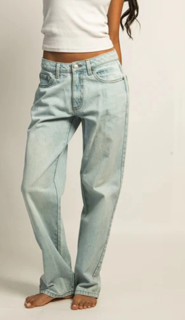 Bill Blass Great American Jeans - Size 12. New. - photo 3