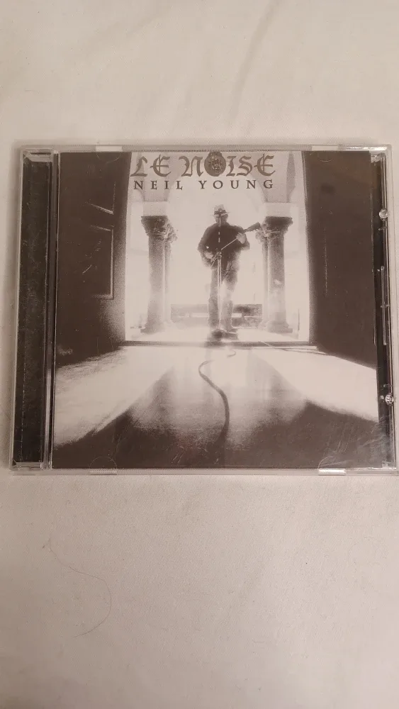 Neil Young CD 70s–2010s Essentials Collection image indicator(5)