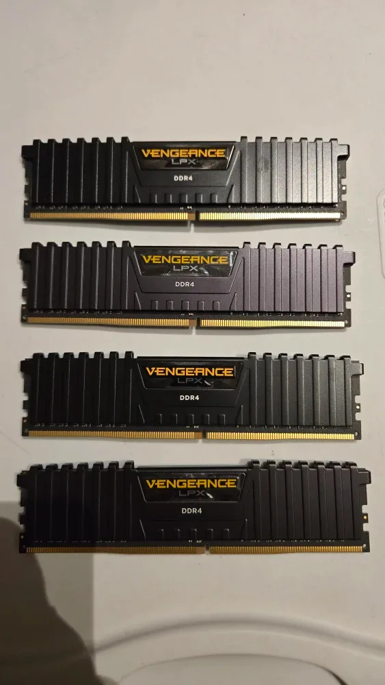 Corsair Vengeance LPX DDR4 16GB RAM Kit