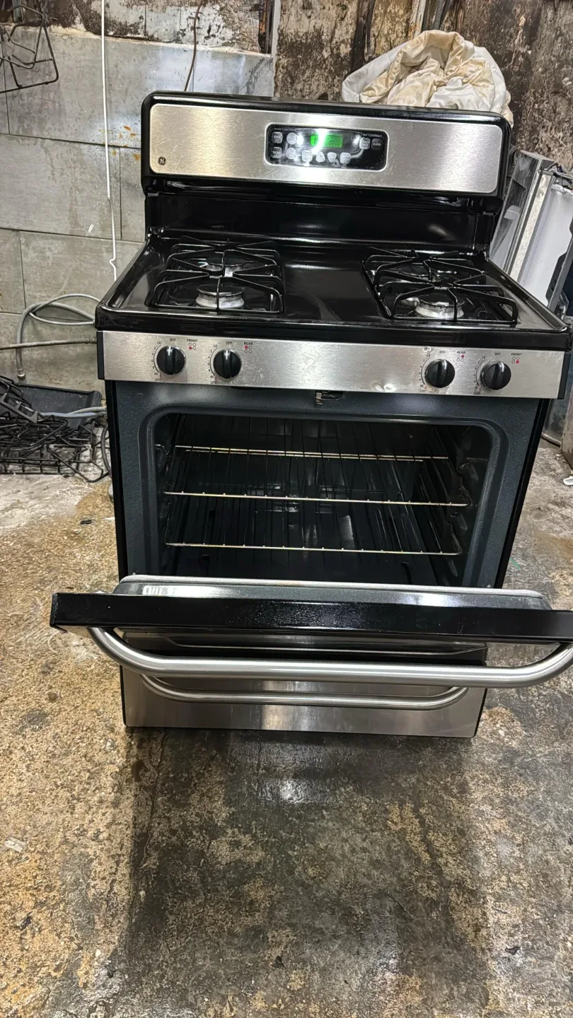 Ge 30in SS gas stove FREE DELIVERY INSTALL WARRANTY image indicator(2)