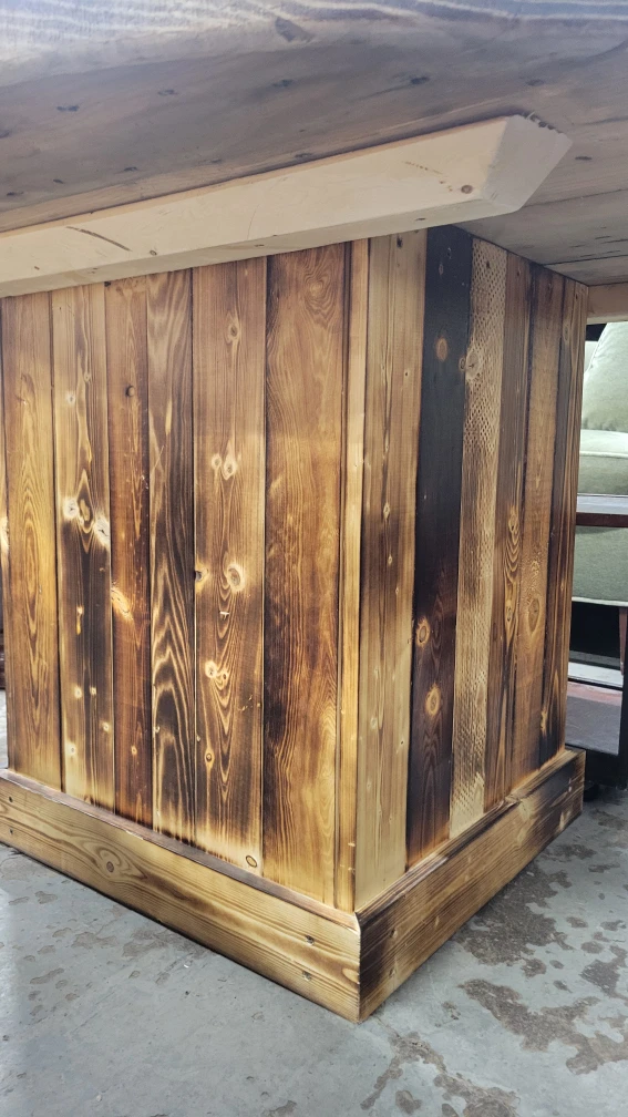 DKP Reno's & Delivery Wooden Round Table - photo 3