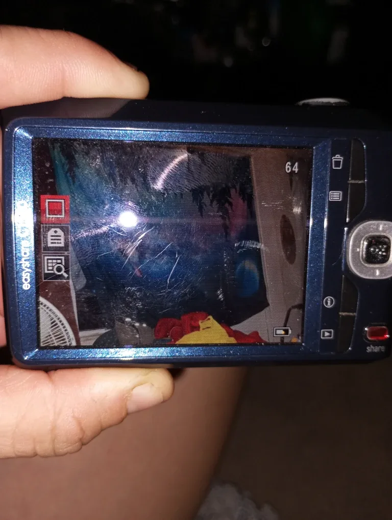 Kodak Easyshare 16MP Digital Camera image indicator(2)