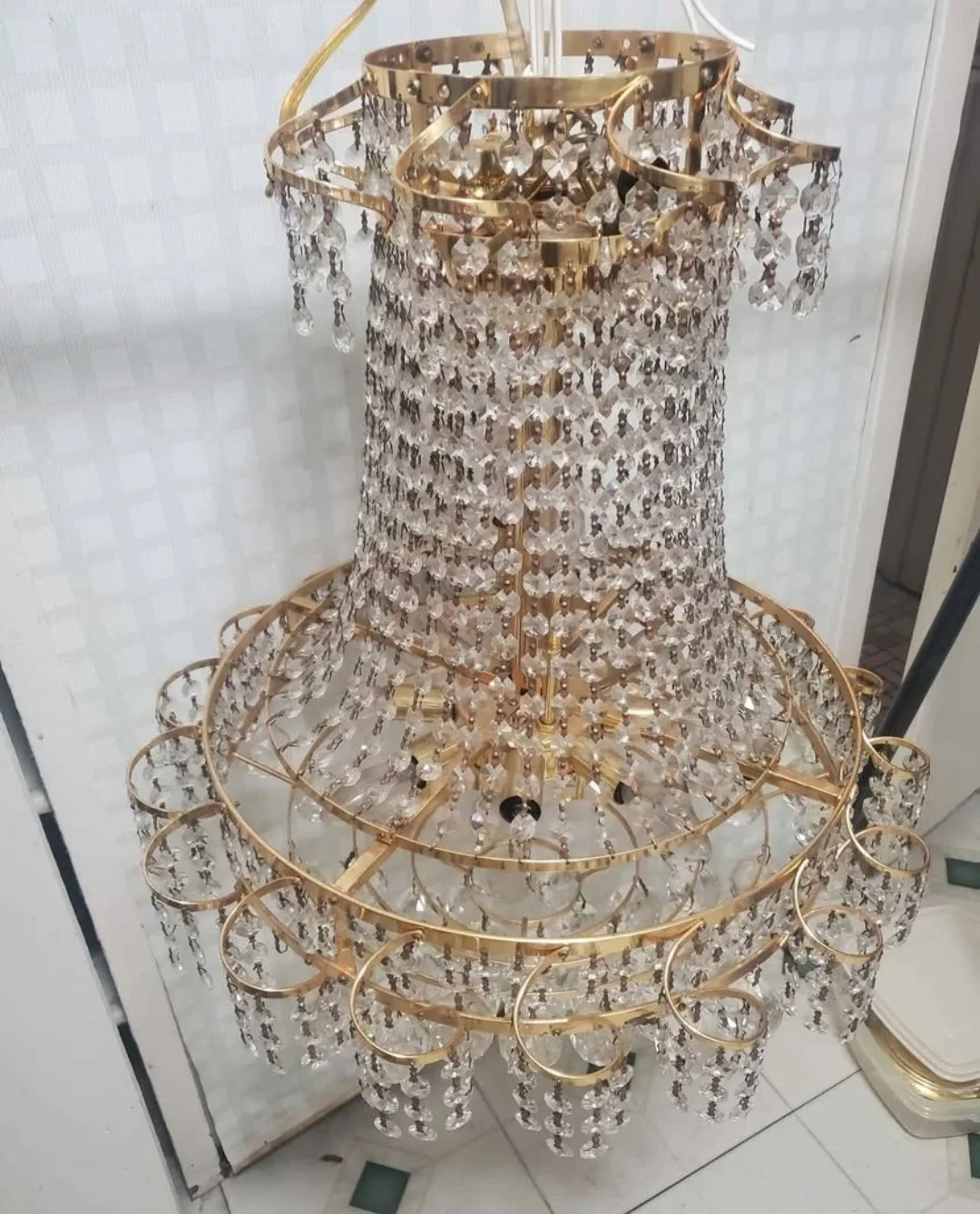 Beautiful vintage 10 light crystal chandelier image indicator(5)