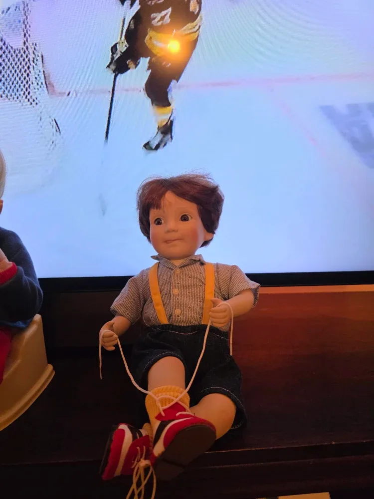 Porcelain  dolls image indicator(6)