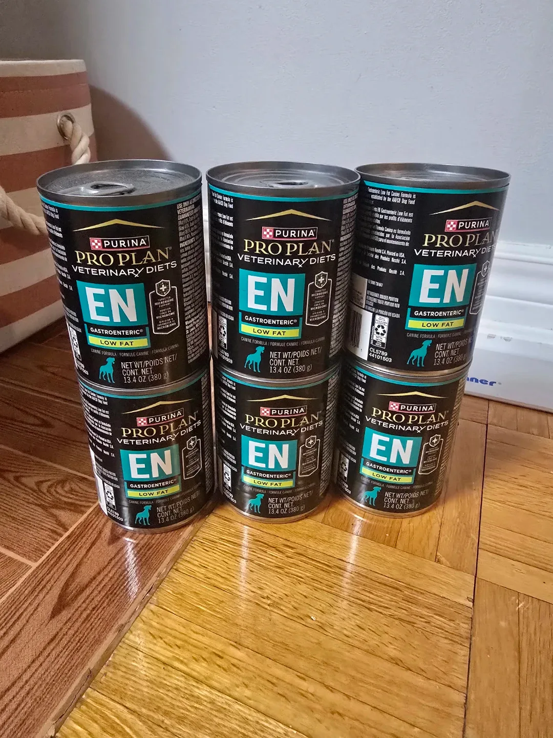 6 cans of dog food