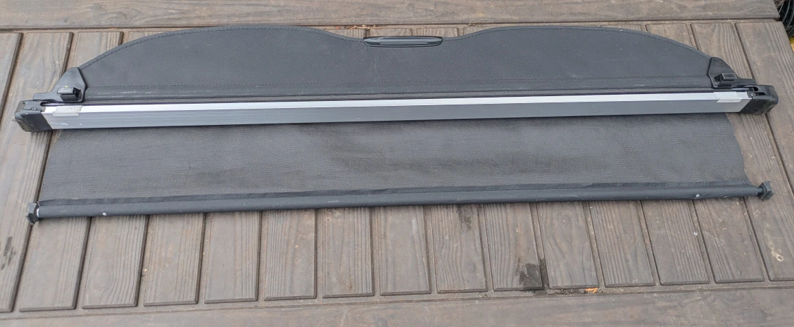 Car trunk cover - width 130 cm