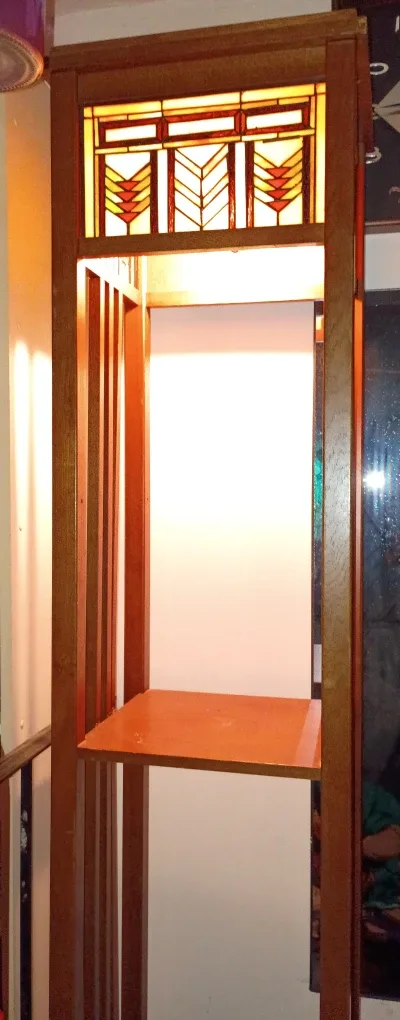 Prairie Style Stained Glass Floor lamp& 2 shelf display image indicator(2)