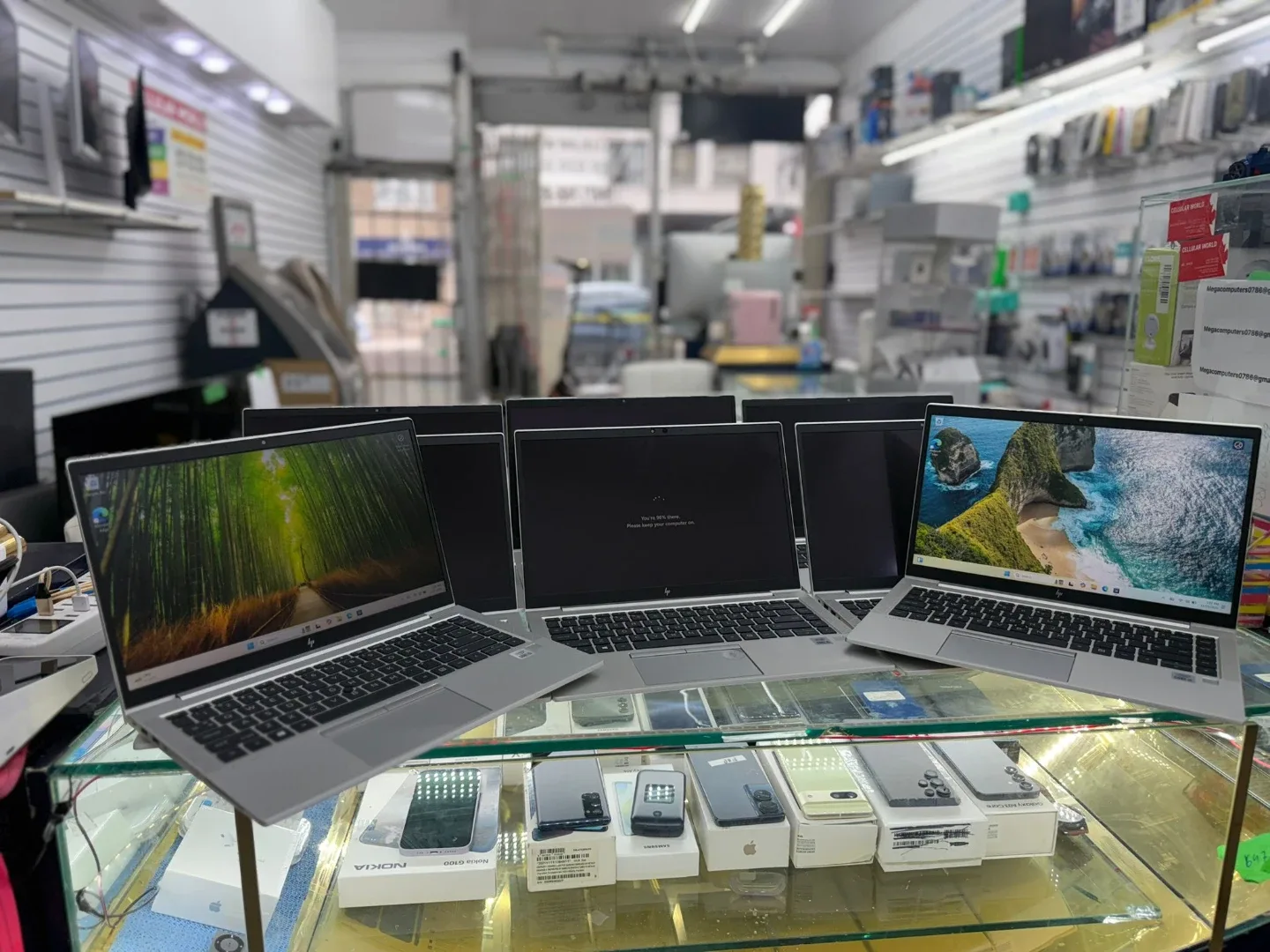 HP EliteBook 840 G7 Laptop image indicator(8)