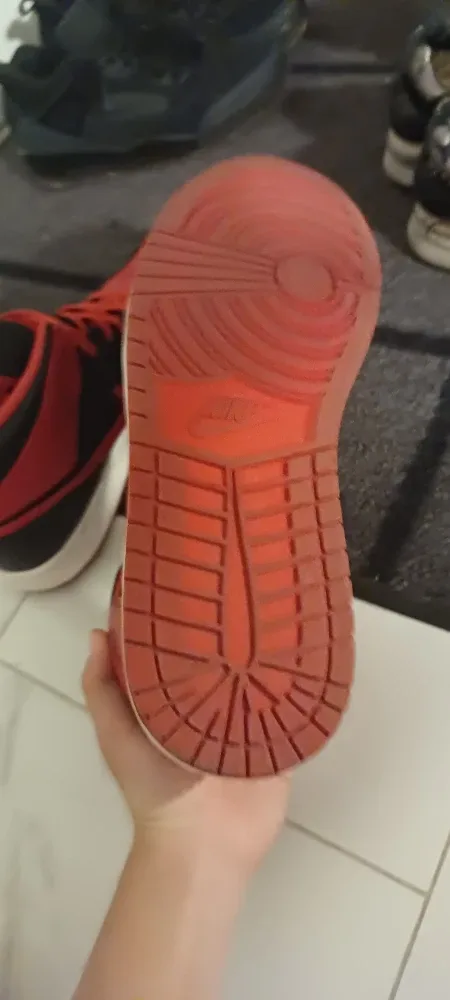 Jordan 1 alternative bred image indicator(6)
