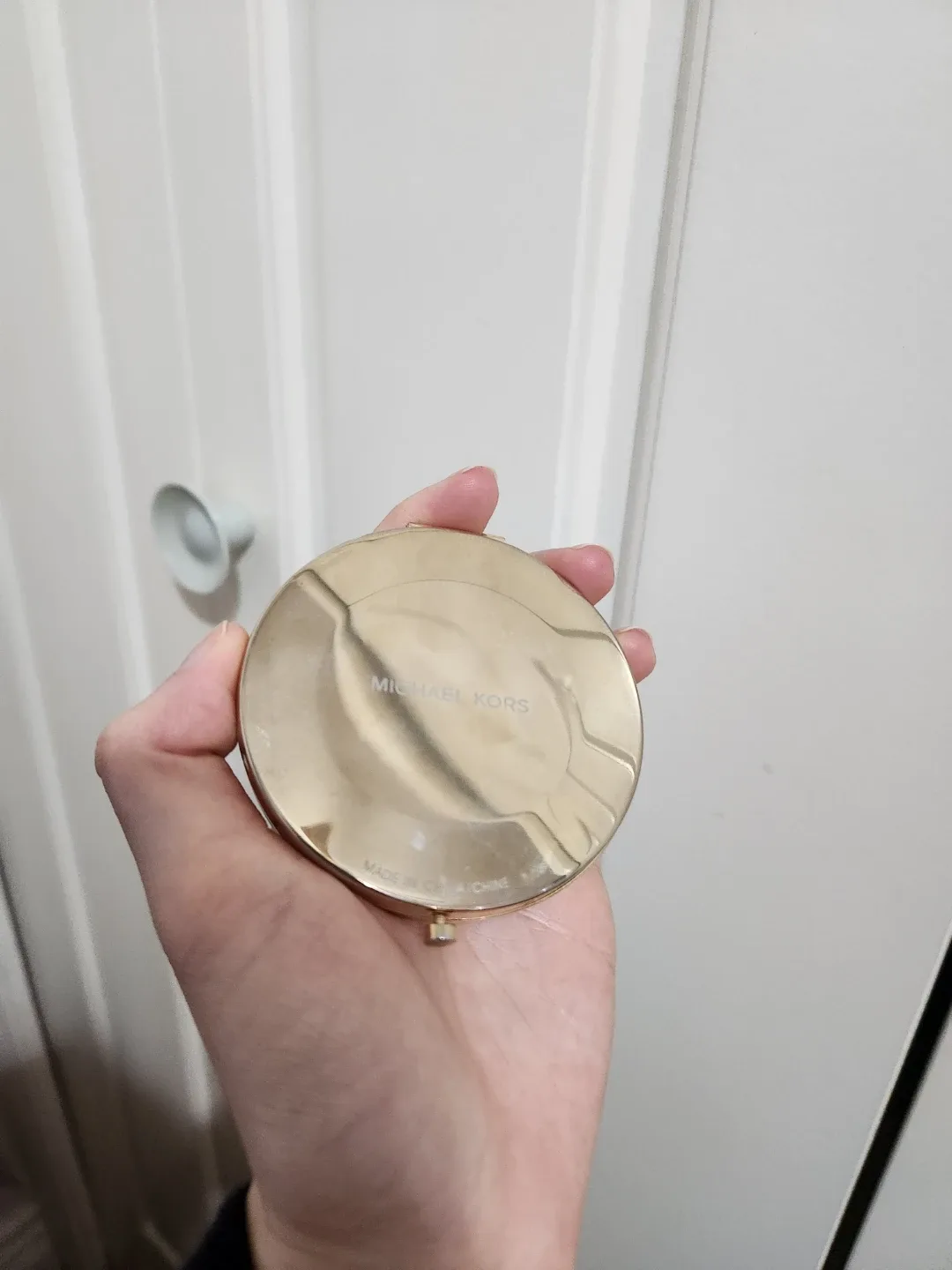 Michael Kors Gold-Tone Compact Mirror image indicator(3)